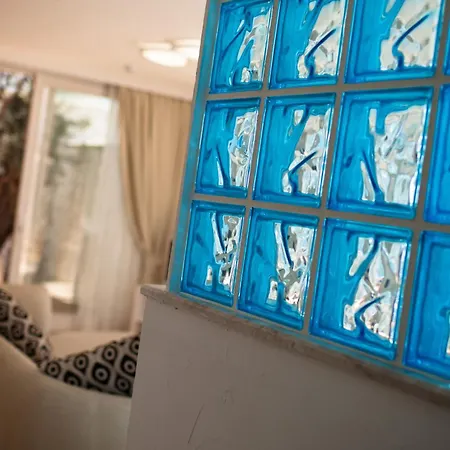 Asfiya Sea View Hotel *