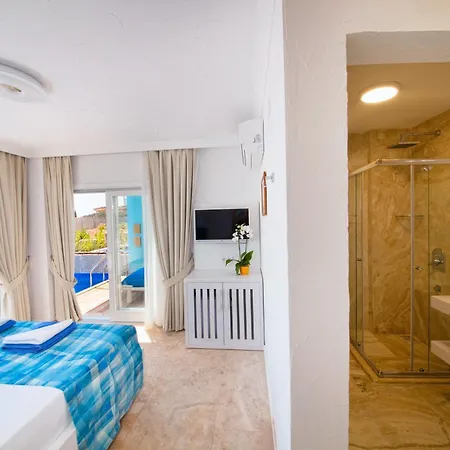 Asfiya Sea View Hotel *