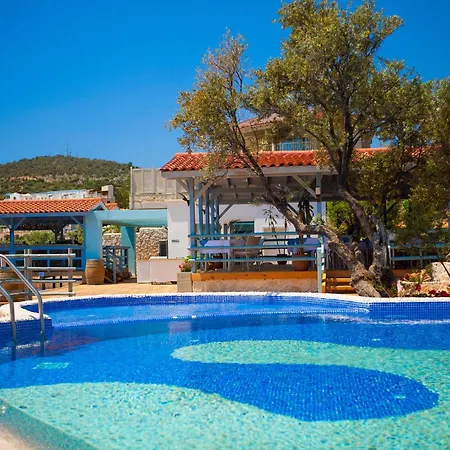 Asfiya Sea View Hotel *